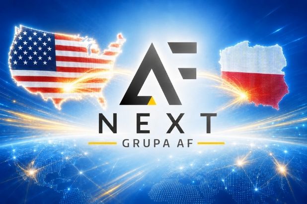 Logo Grupy AF Next na tle amerykańsko-polskich motywów